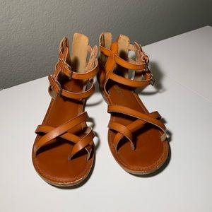 10 Brown American Eagle Sandals